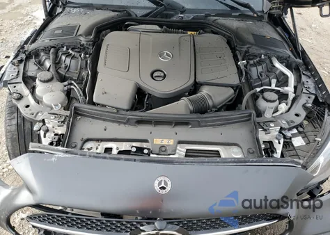 2024 Mercedes-Benz C 300 z USA, uszkodzony, nr VIN W1KAF4GBXRR155221